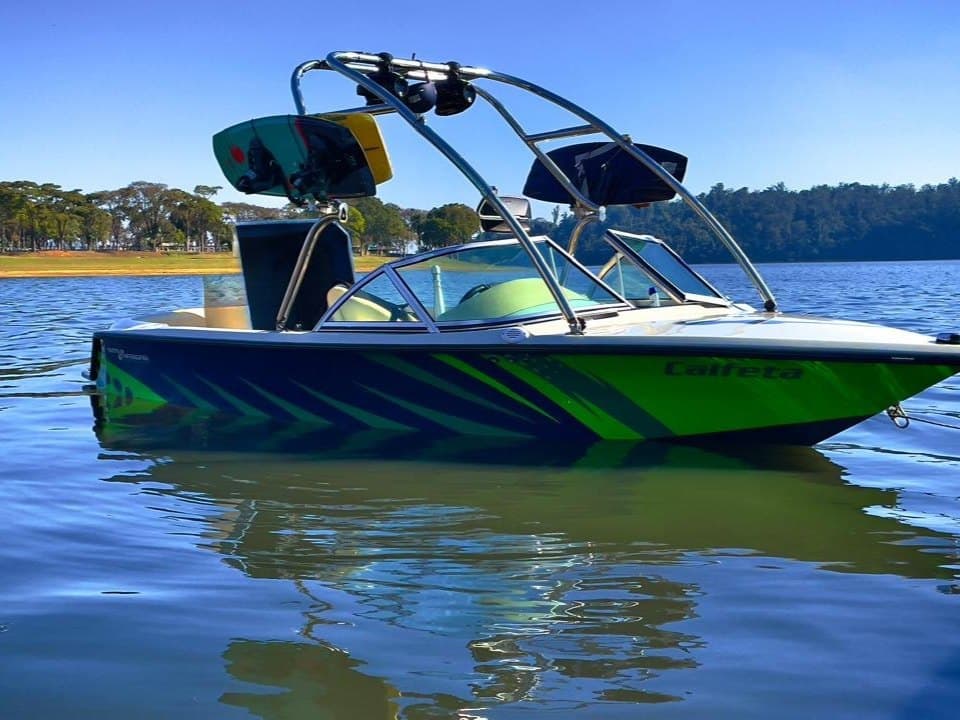 Lancha Esquimar Fase 2 2007 para ski aquático à venda na Marreco Wake Boats